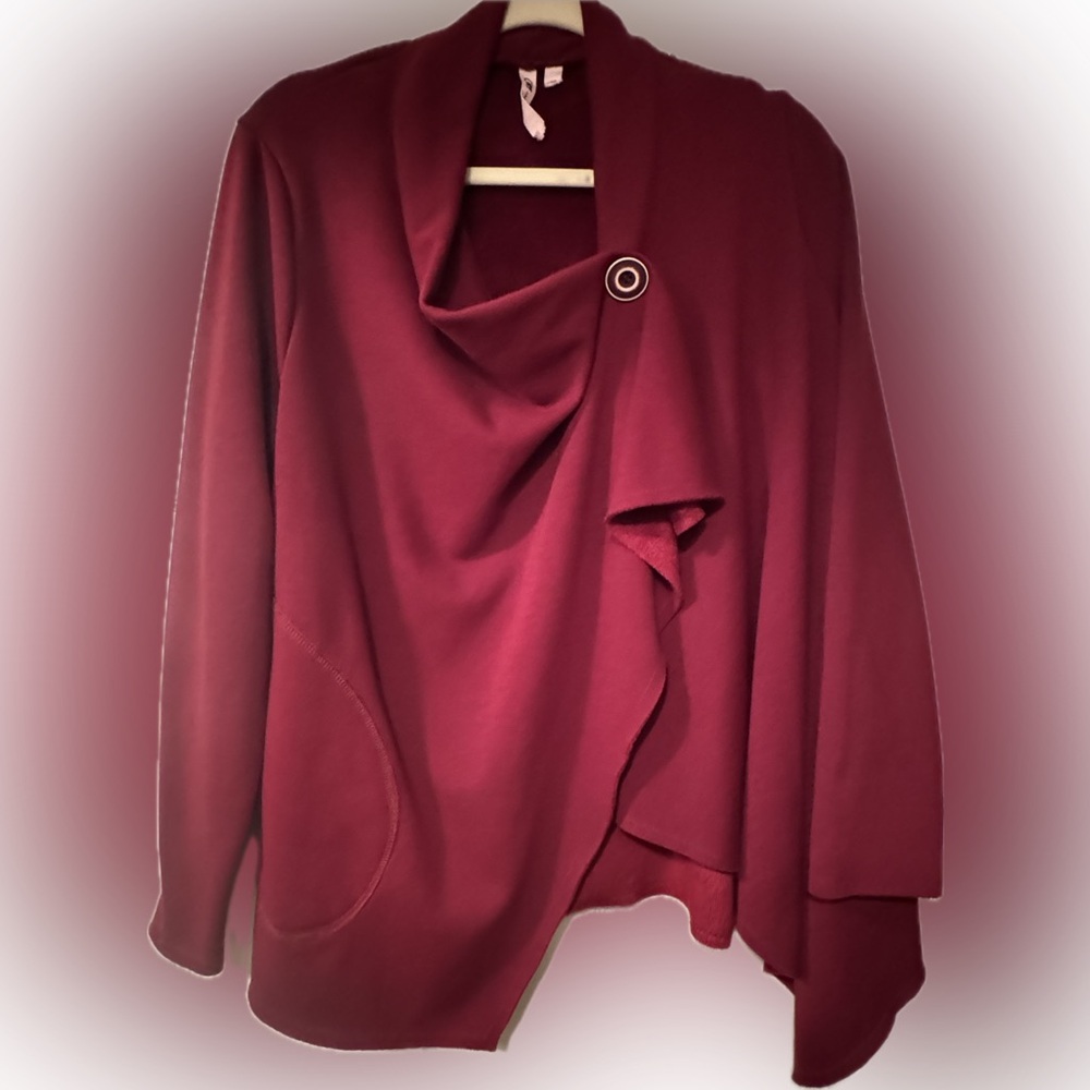 Cable & Gauge Burgandy Cardigan w/ button detail. Wear w/ button up or down.